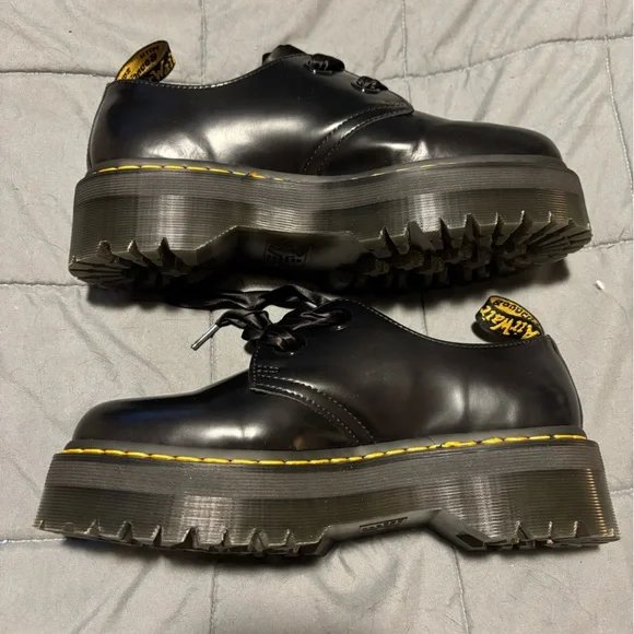 DR. MARTENS Women’s Black Leather Holly Platform Loafer Shoes Size 10 - Picture 7 of 9